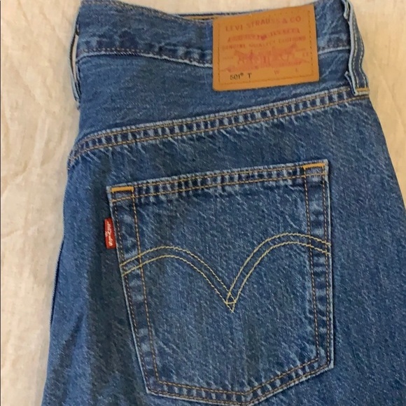 🖤 New Levi’s 501T tapered soft 100% cotton - Picture 2 of 7